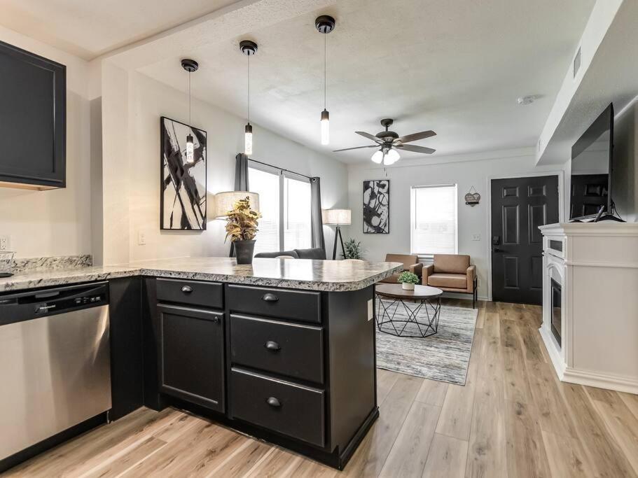 Stylish & Serene Modern Retreat Bartlesville Εξωτερικό φωτογραφία